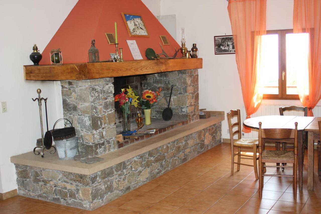 Santo-Pietro-di-Venaco Chambre D'Hote "Chez Antoinette Et Charles" מראה חיצוני תמונה