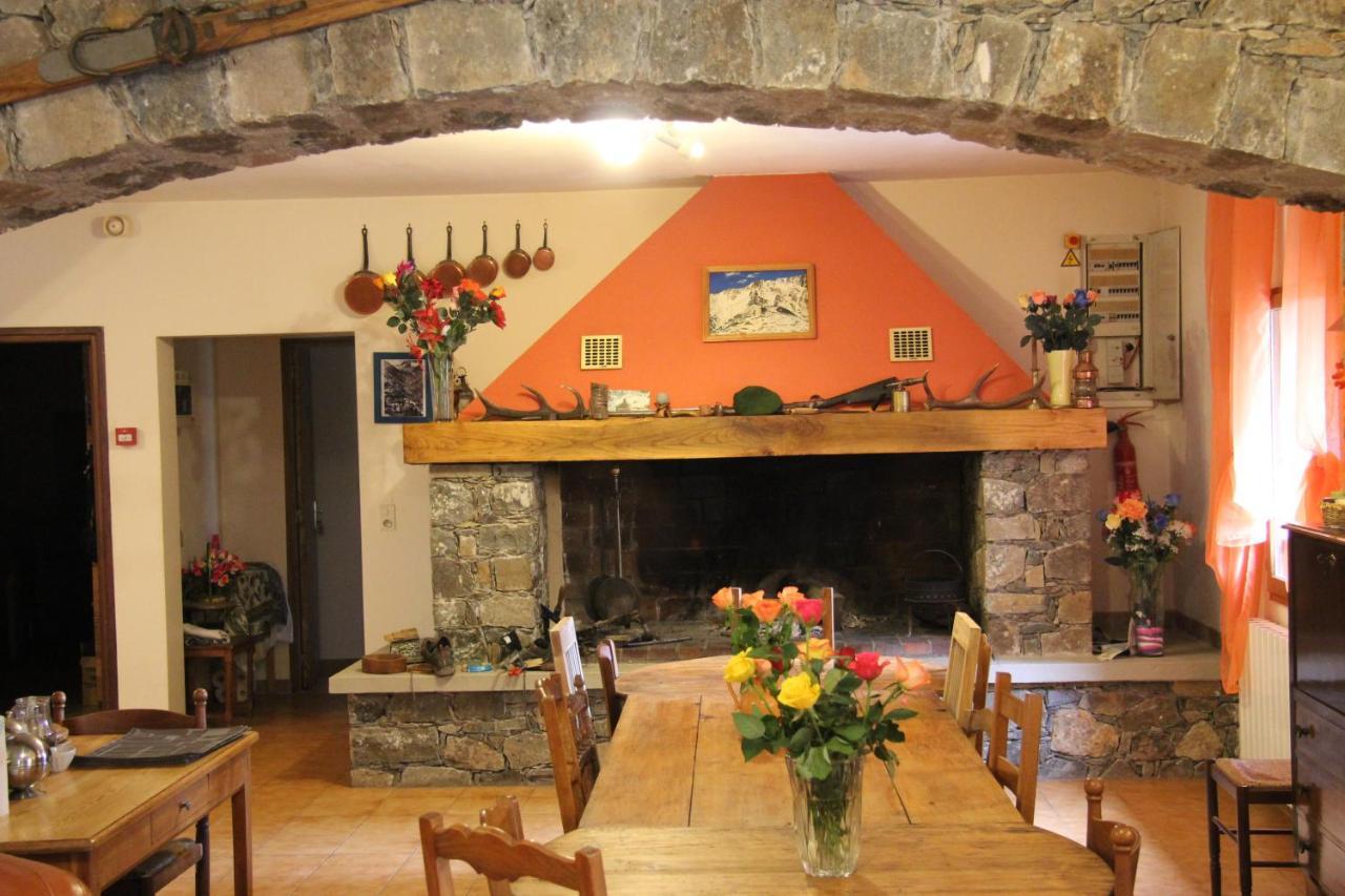 Santo-Pietro-di-Venaco Chambre D'Hote "Chez Antoinette Et Charles" מראה חיצוני תמונה