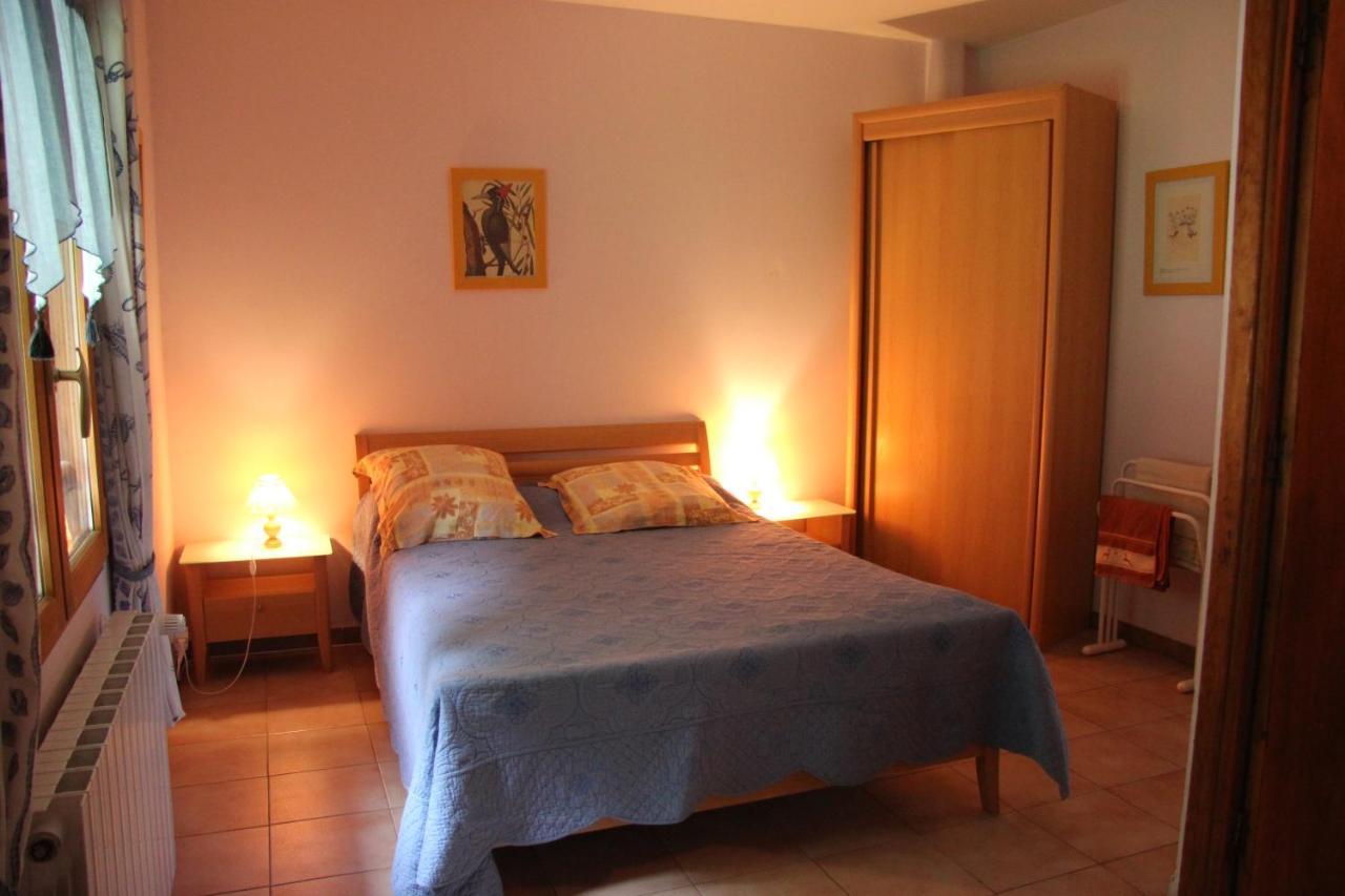 Santo-Pietro-di-Venaco Chambre D'Hote "Chez Antoinette Et Charles" מראה חיצוני תמונה